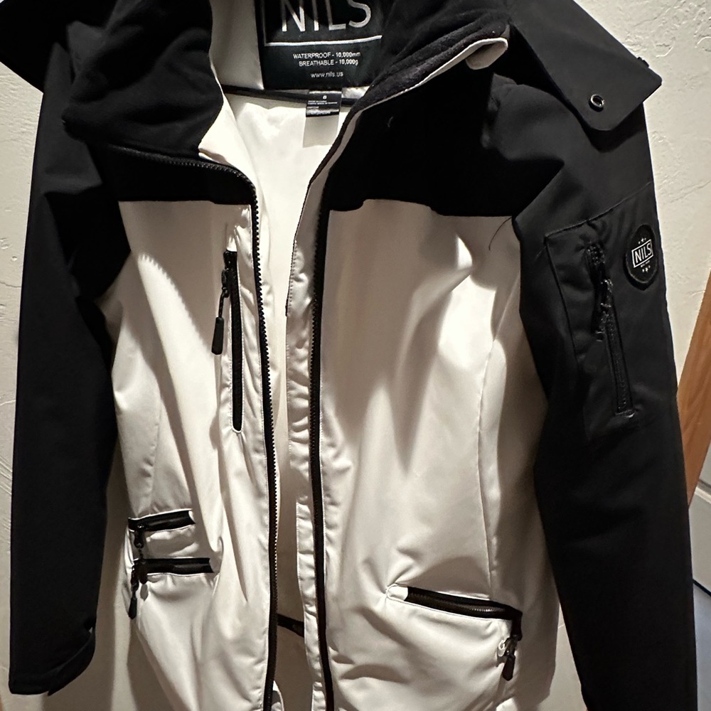 NILS Black and White Ski Jacket Never worn